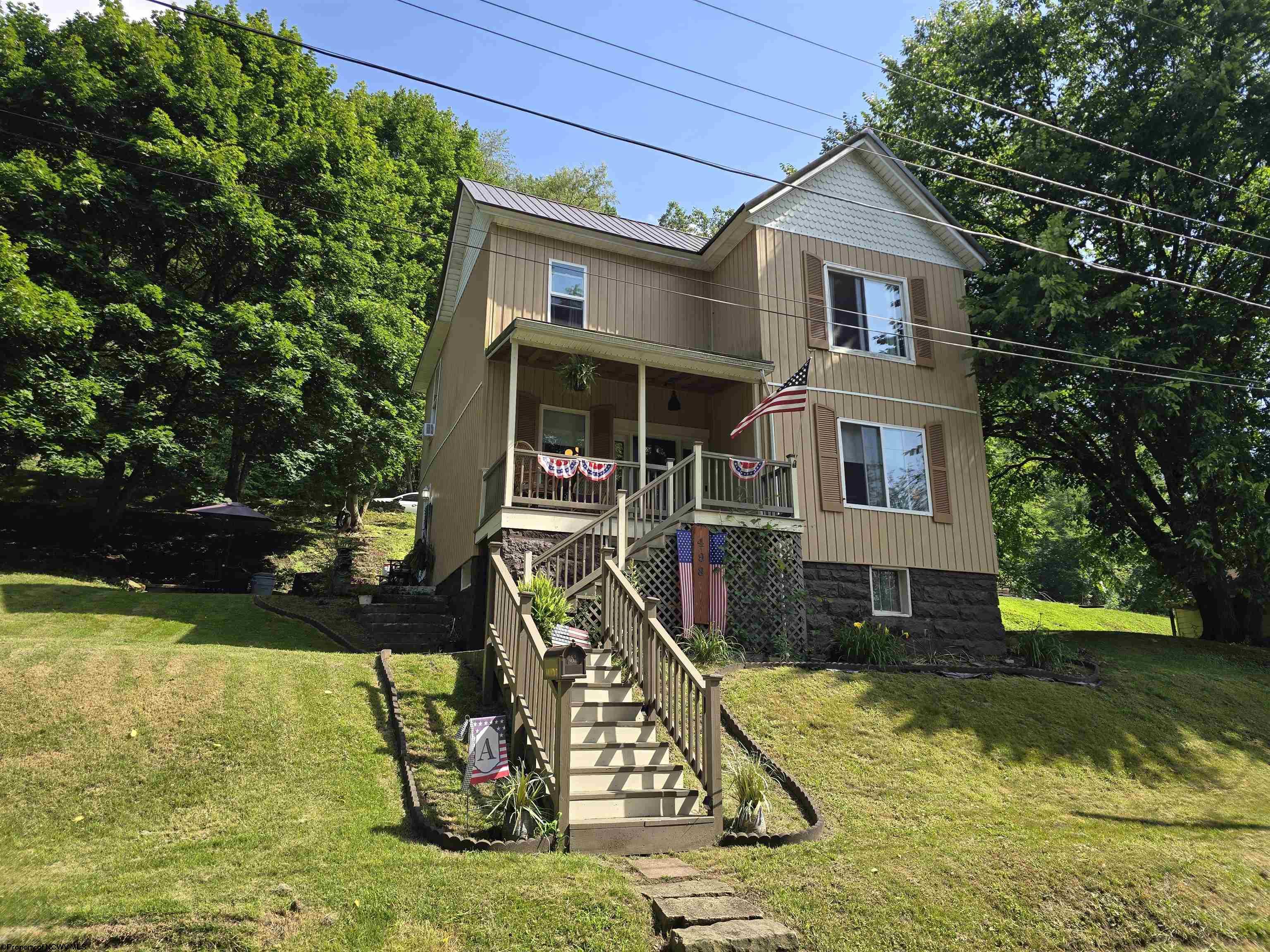 498 Gay Street Grafton WV 26354