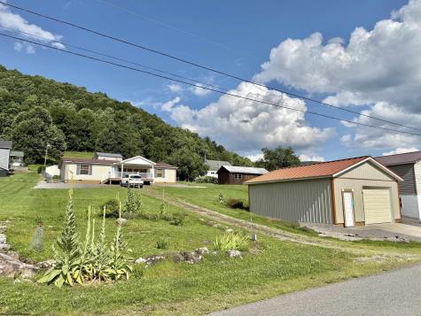 44 Fifth Street Hendricks WV 26271