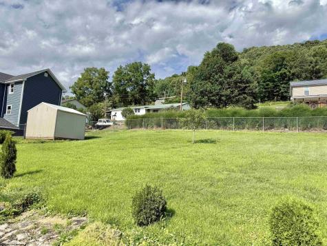 44 Fifth Street Hendricks WV 26271