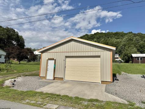 44 Fifth Street Hendricks WV 26271