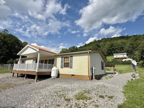 44 Fifth Street Hendricks WV 26271