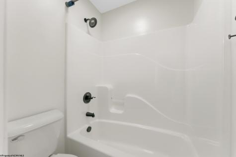 8 Cardiff Drive Morgantown WV 26508-0000