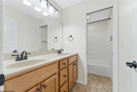 8 Cardiff Drive Morgantown WV 26508-0000