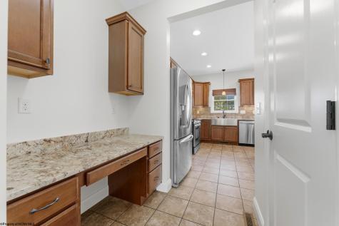 8 Cardiff Drive Morgantown WV 26508-0000