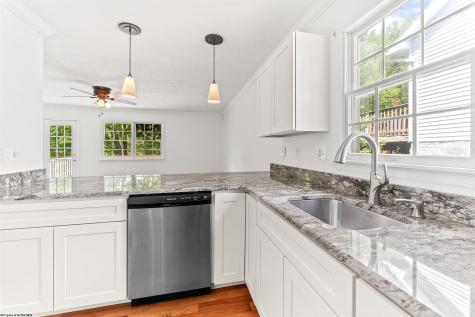 2062 Pinecrest Drive Morgantown WV 26505