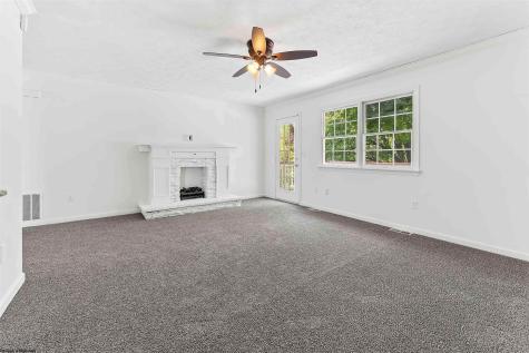 2062 Pinecrest Drive Morgantown WV 26505