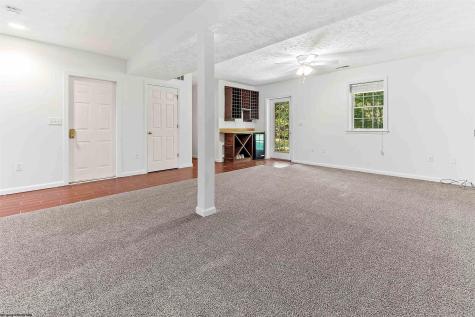 2062 Pinecrest Drive Morgantown WV 26505
