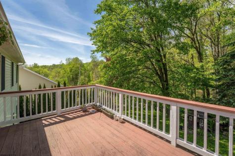 2062 Pinecrest Drive Morgantown WV 26505