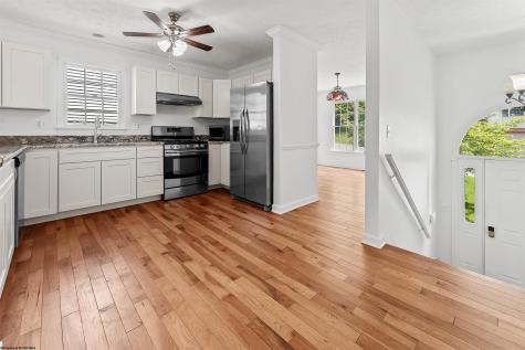 2062 Pinecrest Drive Morgantown WV 26505