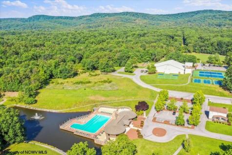 169 Arrowhead Ridge Hedgesville WV 25427