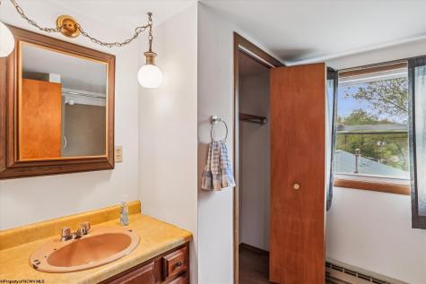 28 Crestview Drive Hambleton WV 26269