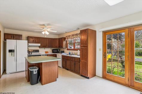 28 Crestview Drive Hambleton WV 26269