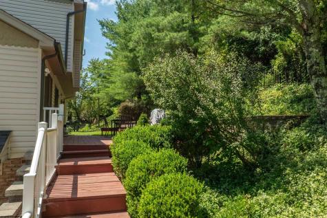 1014 Deerwood Drive Morgantown WV 26508