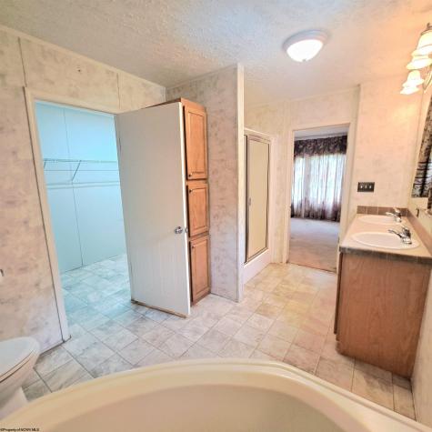 182 Hill Circle Terra Alta WV 26764