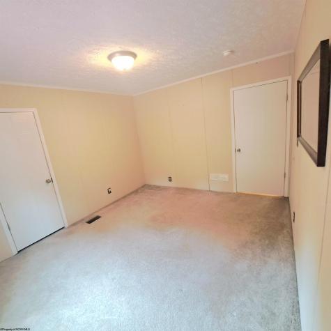 182 Hill Circle Terra Alta WV 26764