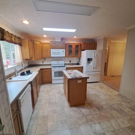 182 Hill Circle Terra Alta WV 26764