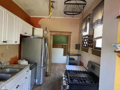 136 Milford Street Clarksburg WV 26301