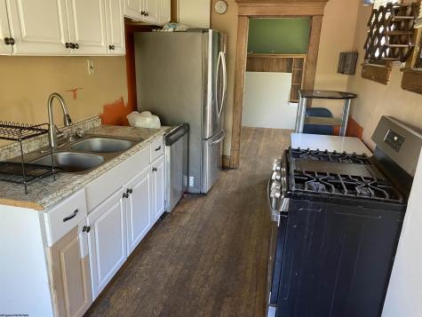 136 Milford Street Clarksburg WV 26301