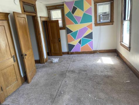 136 Milford Street Clarksburg WV 26301