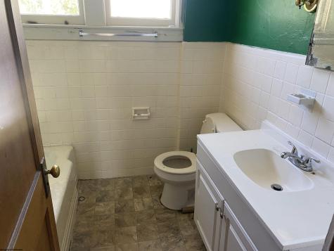 136 Milford Street Clarksburg WV 26301