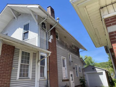 136 Milford Street Clarksburg WV 26301