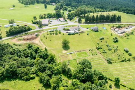 1163 Summers School Road Morgantown WV 26508