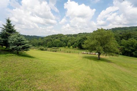 1163 Summers School Road Morgantown WV 26508