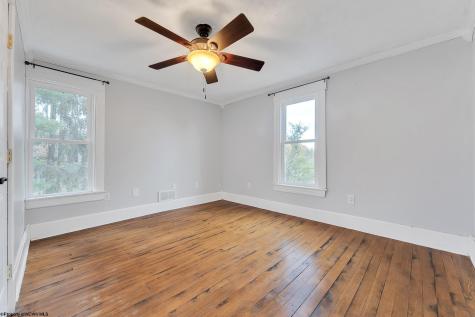 824 Louise Avenue Morgantown WV 26505