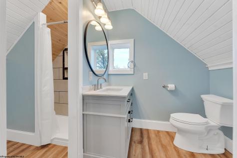 824 Louise Avenue Morgantown WV 26505