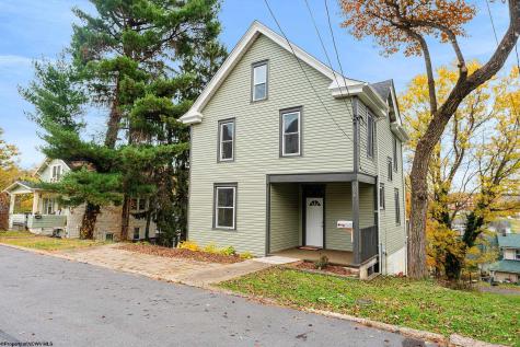 824 Louise Avenue Morgantown WV 26505