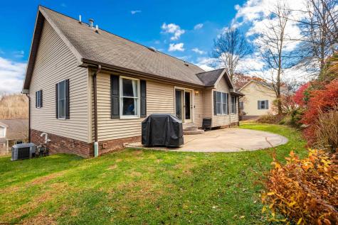 108 Village Crest Drive Morgantown WV 26508