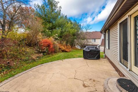 108 Village Crest Drive Morgantown WV 26508