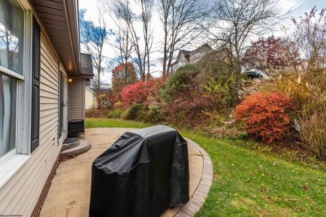 108 Village Crest Drive Morgantown WV 26508