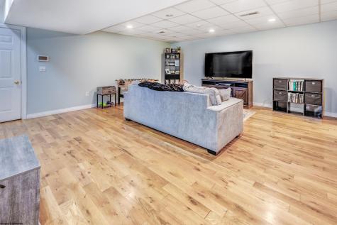 108 Village Crest Drive Morgantown WV 26508