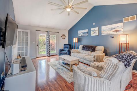 108 Village Crest Drive Morgantown WV 26508