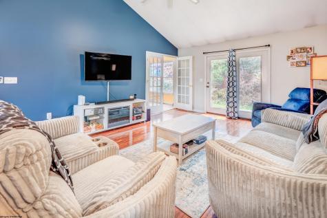 108 Village Crest Drive Morgantown WV 26508