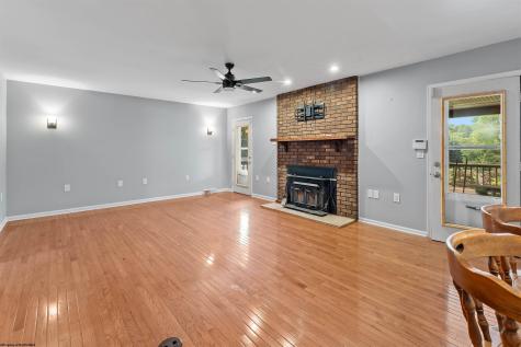 5 Brittany Oaks Drive Fairmont WV 26554