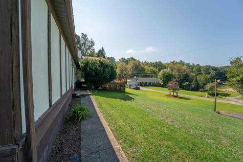 5 Brittany Oaks Drive Fairmont WV 26554