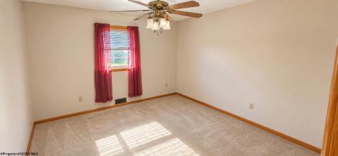 207 Meadowview Drive Bridgeport WV 26330