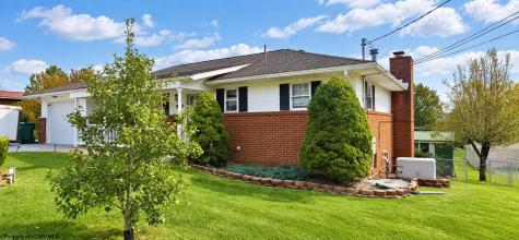 207 Meadowview Drive Bridgeport WV 26330
