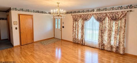 207 Meadowview Drive Bridgeport WV 26330
