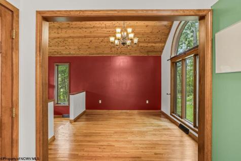 17 Goldfinch Lane Terra Alta WV 26764