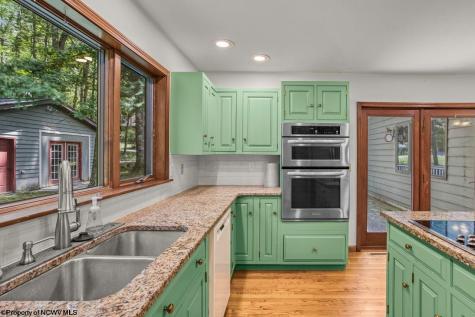 17 Goldfinch Lane Terra Alta WV 26764