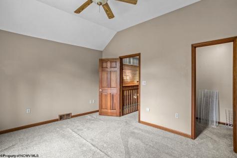17 Goldfinch Lane Terra Alta WV 26764