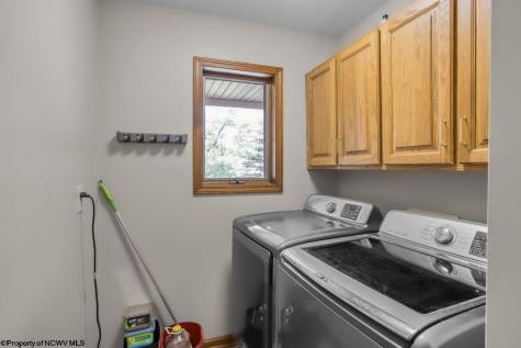 17 Goldfinch Lane Terra Alta WV 26764