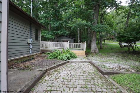 17 Goldfinch Lane Terra Alta WV 26764