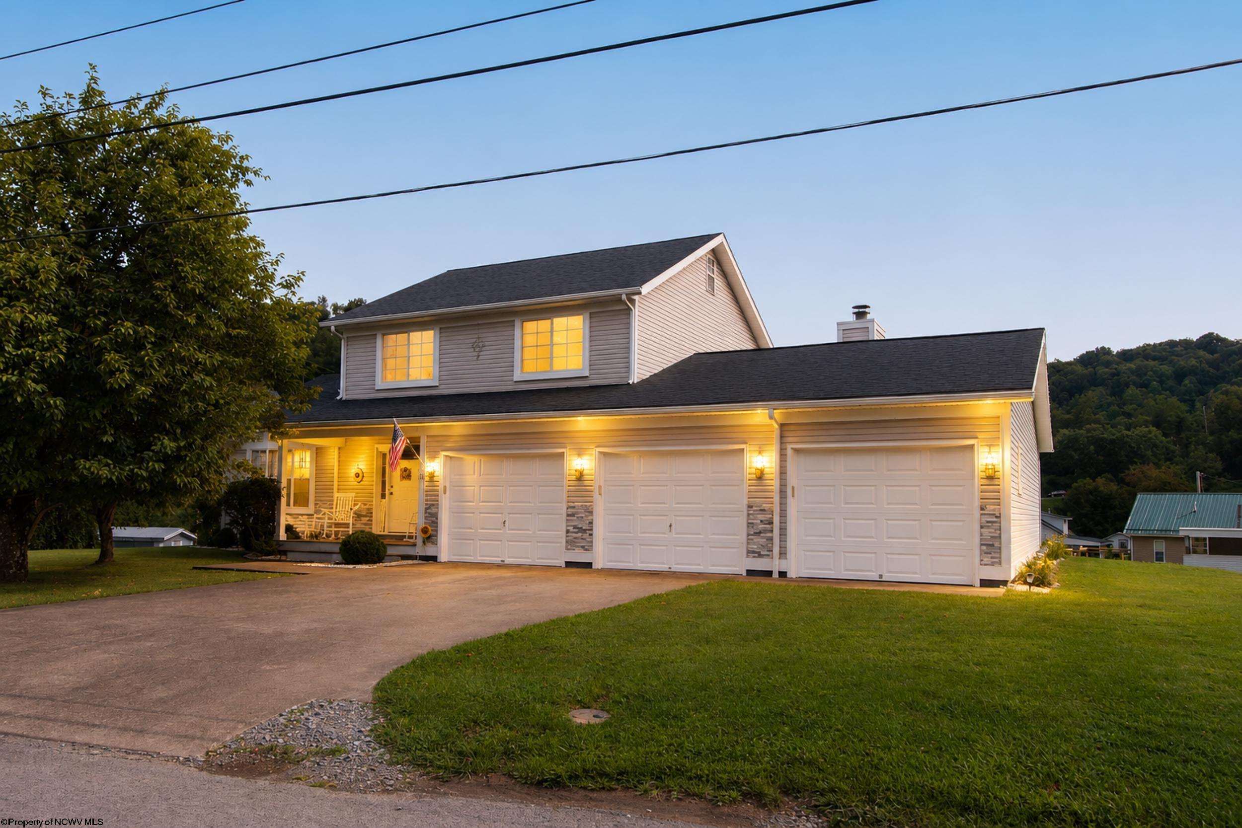 15 Homestead Street West Union WV 26456