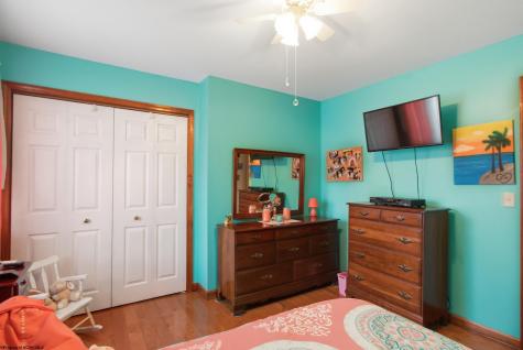 15 Homestead Street West Union WV 26456
