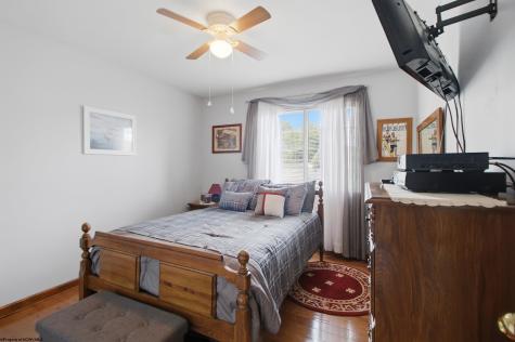 15 Homestead Street West Union WV 26456