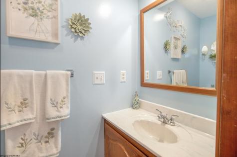 15 Homestead Street West Union WV 26456